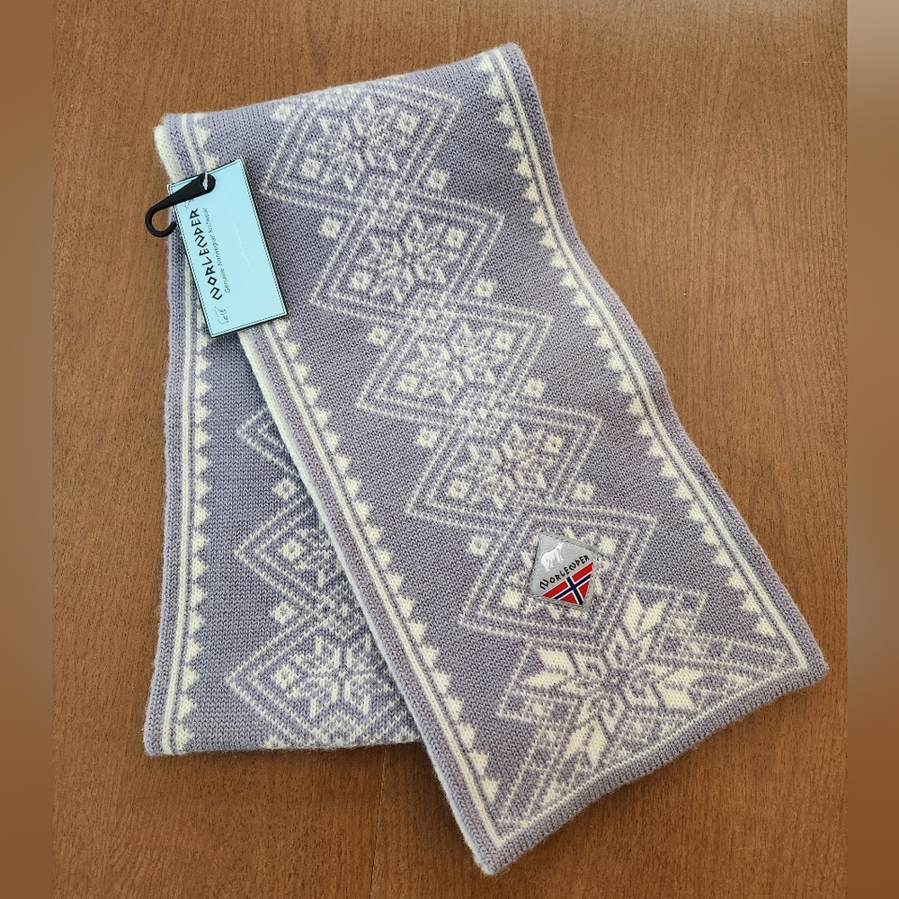 NWT Norlender Adult Size Snowflake Nordic‎ Scarf Wool Gray & White